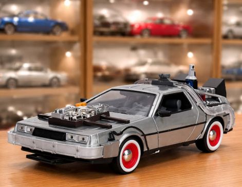 DeLorean Vissza a J&ouml;vőbe 3 modellaut&oacute;